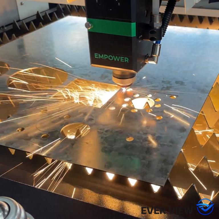 Làm thế nào máy cắt laser đạt được quy trình xử lý có độ chính xác cao: EVER VIEW Machinery phân tích các điểm quy trình chính.